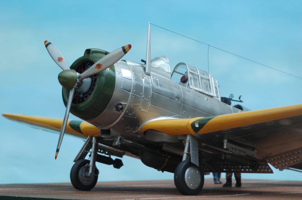 黄色戦闘機　飛行機　イエローバード 黄色戦闘機 飛行機 イエローバード - メルカリ