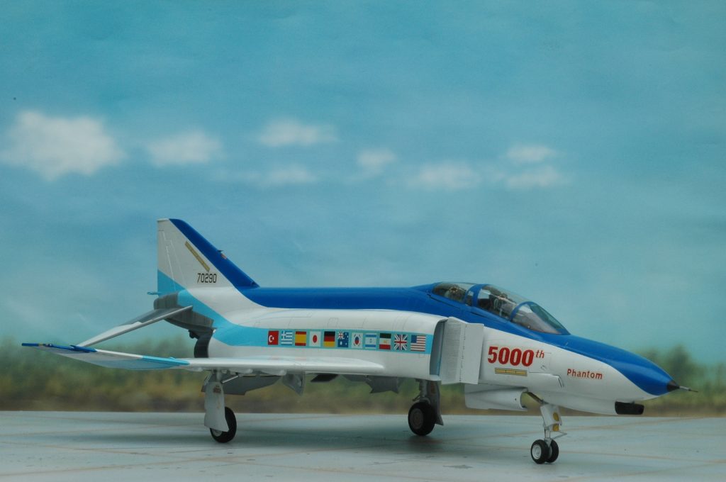 ファントム　F4 F-4 ファントム: 不朽の最前線戦闘機 – MotoArt PlaneTags