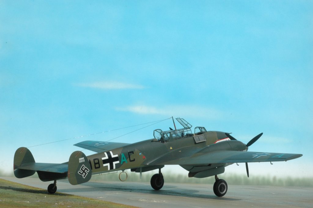 Guillow&#39;s 401LC メッサーシュミットWWII戦闘機バルサキット- Messerschmitt wgteh8f Guillow´s 401LC メッサーシュミットWWII戦闘機バルサキット