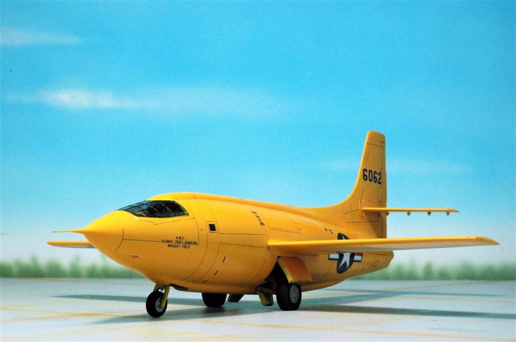 1/48 ベルX S-1 音速実験機。1945年 博物館風ディオラマ