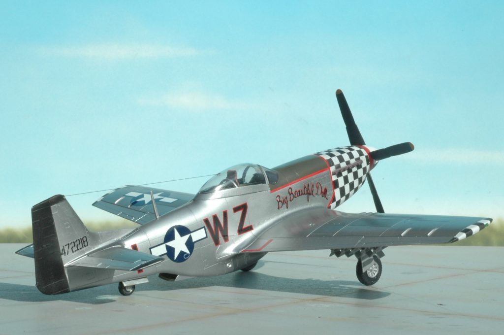 謹賀新年 1/48 ノースアメリカンP-51Dマスタング 1945年 ハセガワ製 謹賀新年 1/48 ノースアメリカンP-51Dマスタング 1945年 ハセガワ製