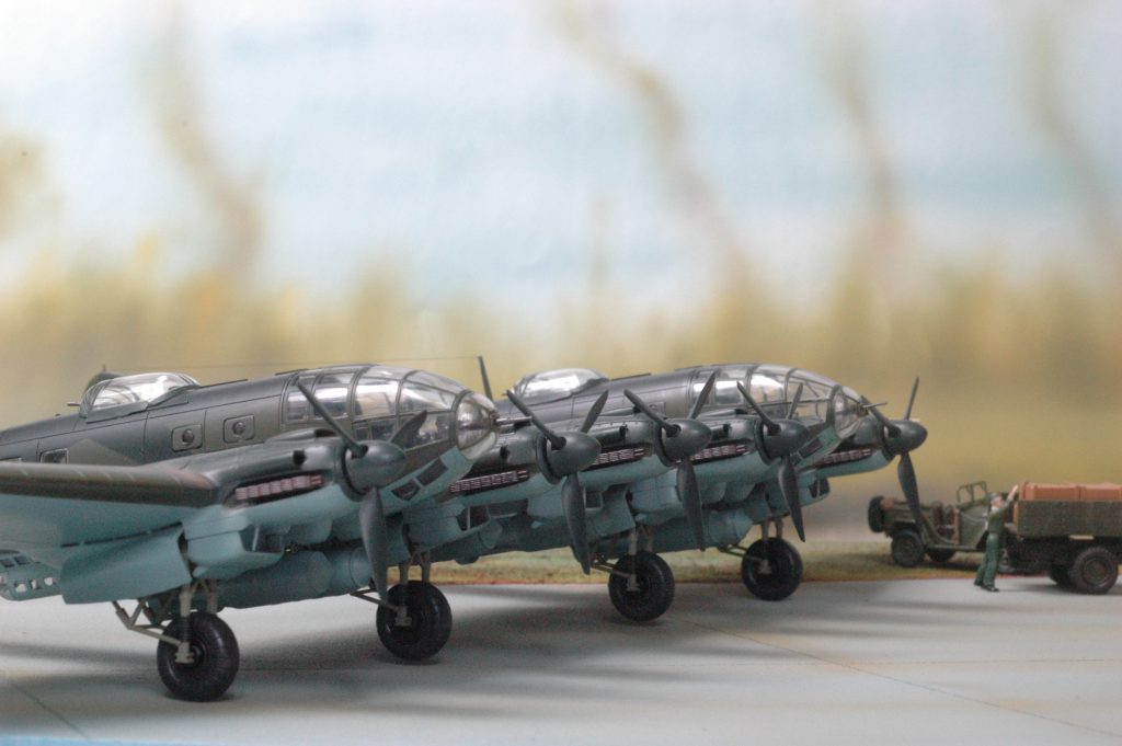 1/72 ハインケルHe111Z-2 長距離爆撃機 ハセガワ製 | 工房ウィングワン