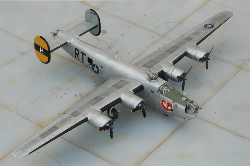 DARON B-24 リベレーター オリーブ 完成品 rdzdsi3