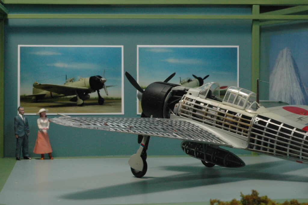 ハセガワ1/48 零戦(半スケルトンver) 帝国海軍戦闘機 プラモデル完成品 ハセガワ 18 三菱A6M5 零式艦上戦闘機 スケルトンバージョン